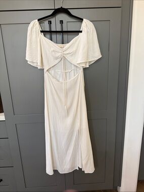 The Cove Sz M Open Midriff Off White Midi Dress with Flutter Sleeves